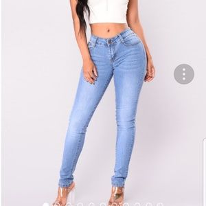 Fashion nova jeans 15/16